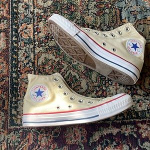 Hi Top Cream Converse Womens Size 7.5